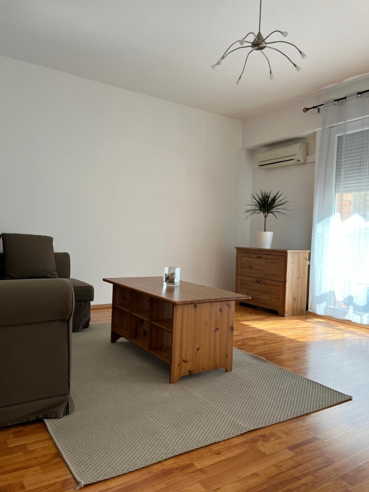 Center With Optional Garage *