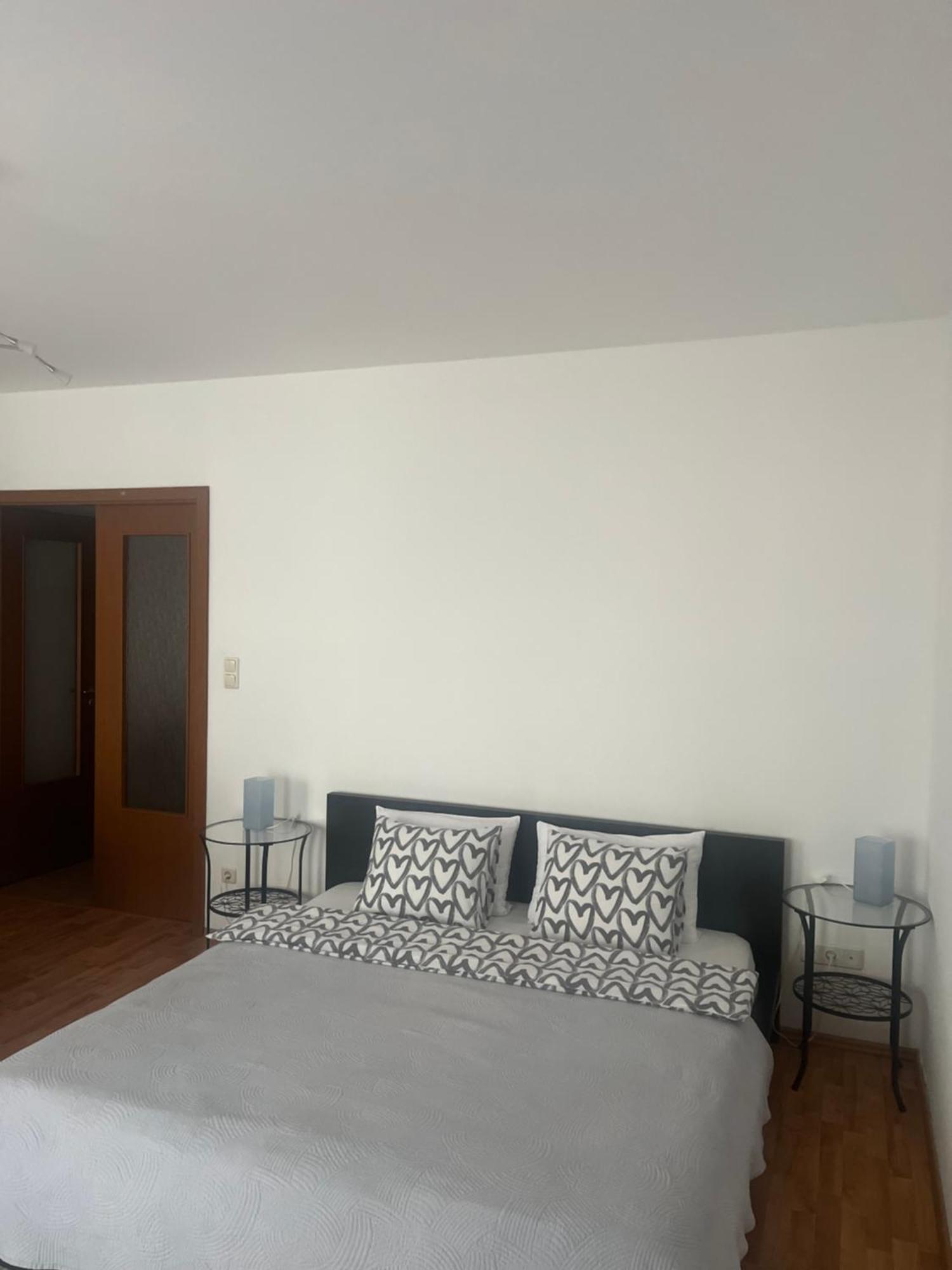 Center With Optional Garage *